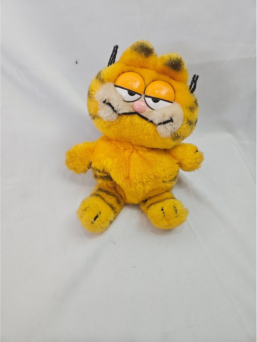 Vintage Garfield Plush Toy with Expressive Eyes
